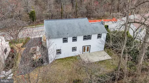 View/Area - 658 W Rolling Rd, Springfield, PA 19064 photo 1 of 9