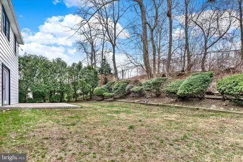 Exterior - 658 W Rolling Rd, Springfield, PA 19064 photo 6 of 7