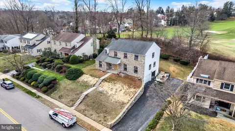View/Area - 658 W Rolling Rd, Springfield, PA 19064 photo 3 of 9