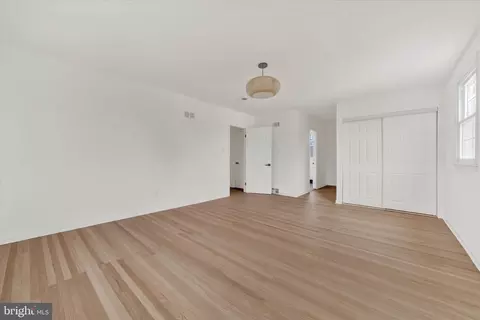 Bedroom - 658 W Rolling Rd, Springfield, PA 19064 photo 8 of 8