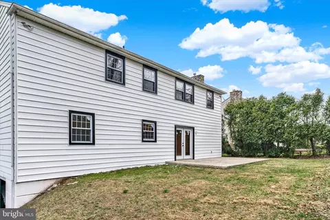 Exterior - 658 W Rolling Rd, Springfield, PA 19064 photo 5 of 7