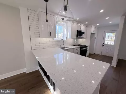 1346 Rainer Rd, Brookhaven, PA 19015