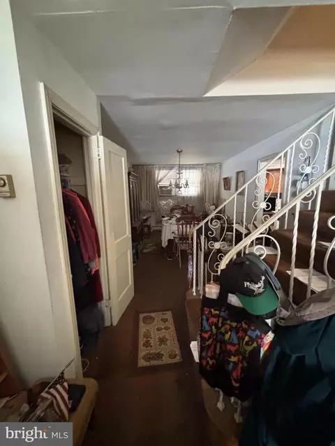 Entry Way - 138 Richfield Rd, Darby, PA 19082 photo 2 of 4
