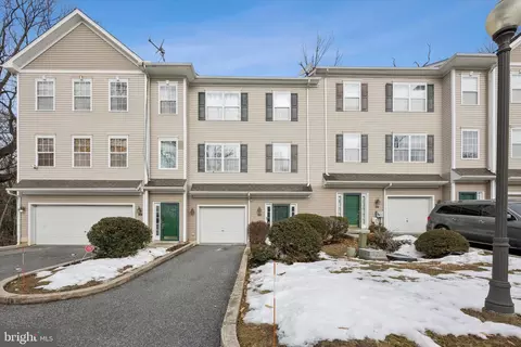 17 Hillview Cir, Lansdowne, PA 19050