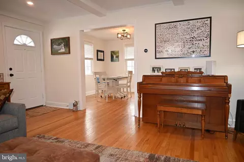 Entry Way - 514 Springview Ln, Springfield, PA 19064 photo 1 of 4