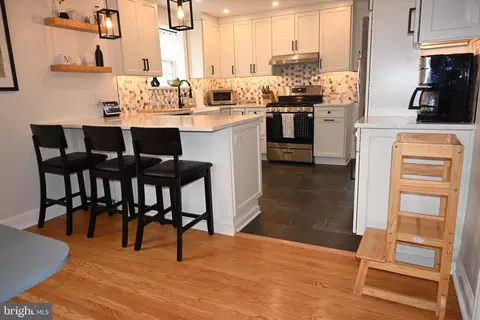 Kitchen - 514 Springview Ln, Springfield, PA 19064 photo 3 of 5