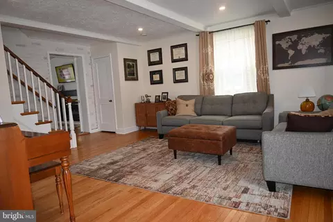 Living - 514 Springview Ln, Springfield, PA 19064 photo 1 of 2