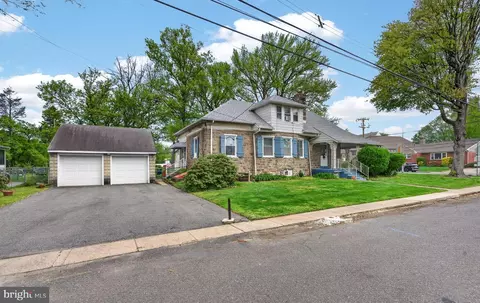 1949 Forrest Ave, Morton, PA 19070
