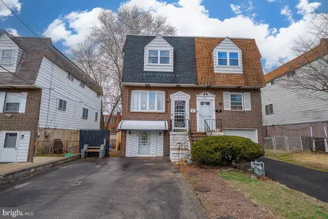 842 School Ln, Folcroft, PA 19032