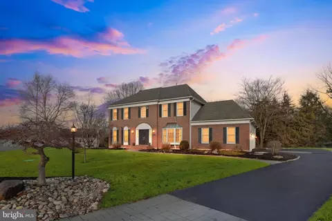 9 Heatherstone Way, Thornton, PA 19373