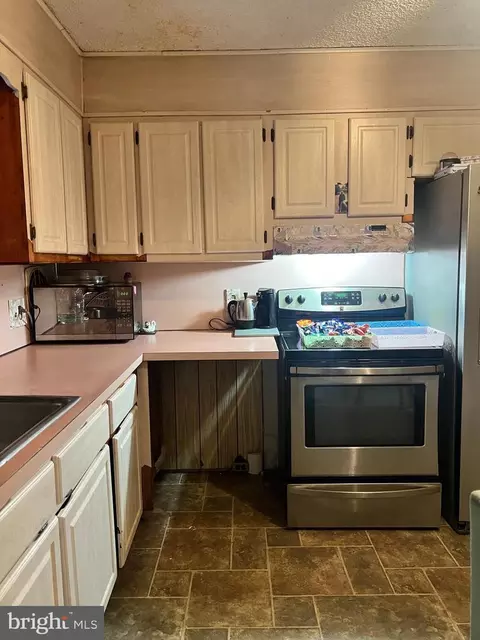 Kitchen - 65 Eldon, Lansdowne, PA 19050 photo 1 of 3