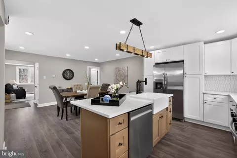 911 W Cobbs Creek Pkwy, Lansdowne, PA 19050