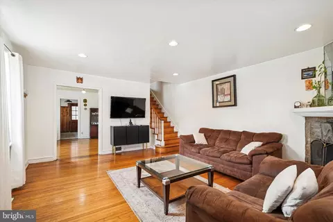 7800 Beverly Blvd, Darby, PA 19082 photo 2