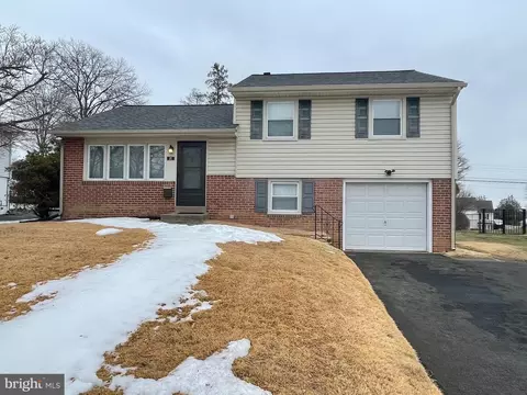 237 Talbot Dr, Broomall, PA 19008