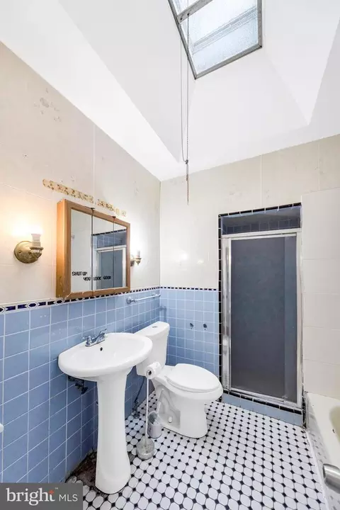 Bath - 274 Avon Rd, Darby, PA 19082 photo 2 of 2