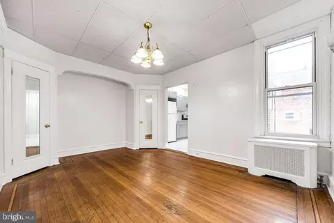 Living - 274 Avon Rd, Darby, PA 19082 photo 6 of 6