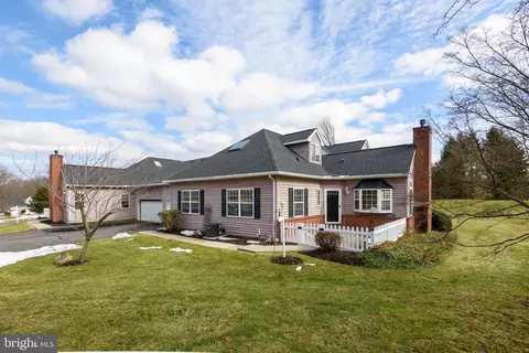 2302 Century Ln, Chadds Ford, PA 19317