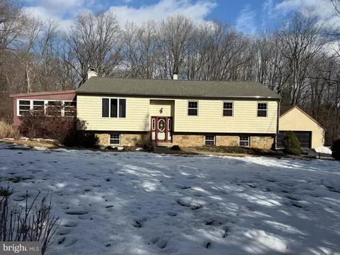 307 Thornton Rd, Thornton, PA 19373