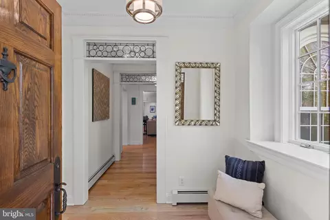 Entry Way - 185 Biddulph Rd, Wayne, PA 19087 photo 2 of 8