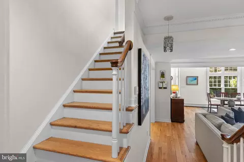 Entry Way - 185 Biddulph Rd, Wayne, PA 19087 photo 6 of 8