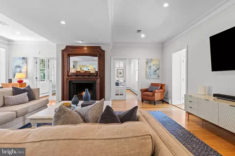 Living - 185 Biddulph Rd, Wayne, PA 19087 photo 4 of 5
