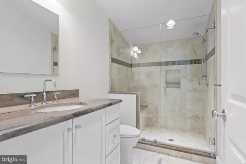 Bath - 185 Biddulph Rd, Wayne, PA 19087 photo 5 of 6