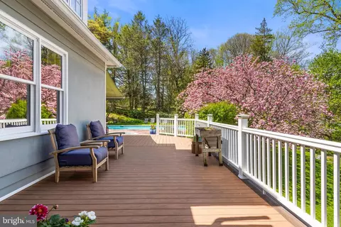Exterior - 185 Biddulph Rd, Wayne, PA 19087 photo 5 of 16