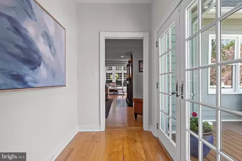 Entry Way - 185 Biddulph Rd, Wayne, PA 19087 photo 4 of 8