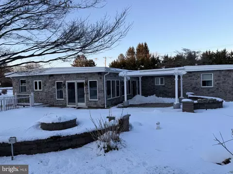 352 Concord Rd, Glen Mills, PA 19342
