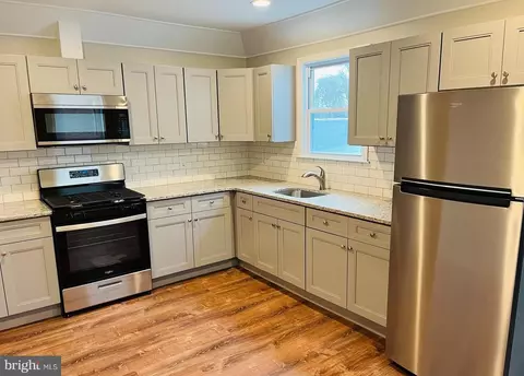 424 N Springfield Rd, Clifton Heights, PA 19018