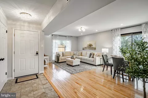 856 Putnam Blvd #B, Wallingford, PA 19086