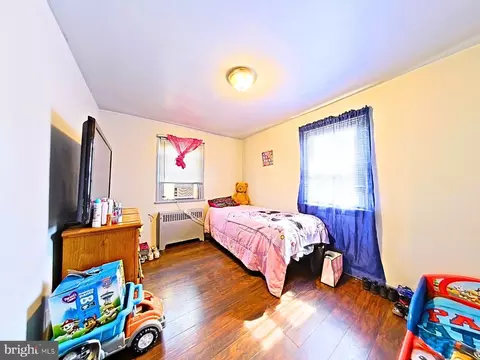 Bedroom - 345 Copley Rd, Darby, PA 19082 photo 6 of 8