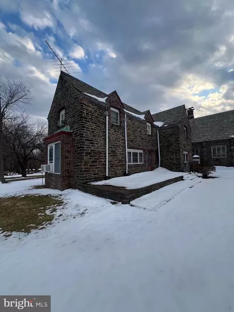 3701 W 9th St, Marcus Hook, PA 19061 photo 5