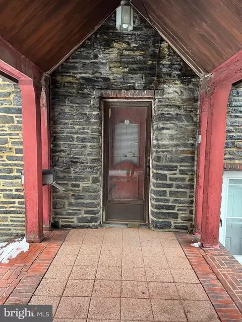 3701 W 9th St, Marcus Hook, PA 19061 photo 2