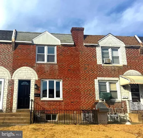 2098 Kent Rd, Folcroft, PA 19032