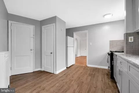 Entry Way - 334 Wiltshire Rd, Darby, PA 19082 photo 2 of 3