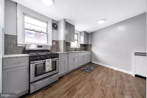Entry Way - 334 Wiltshire Rd, Darby, PA 19082 photo 1 of 3