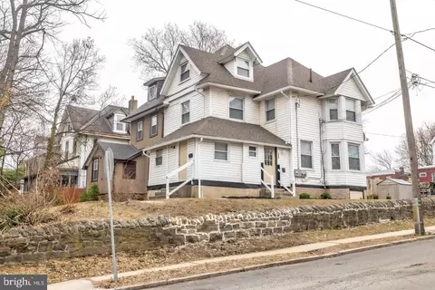 124 Main St, Darby, PA 19023