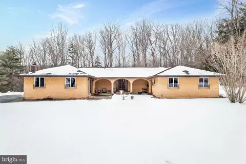 303 Crum Creek Ln, Newtown Square, PA 19073