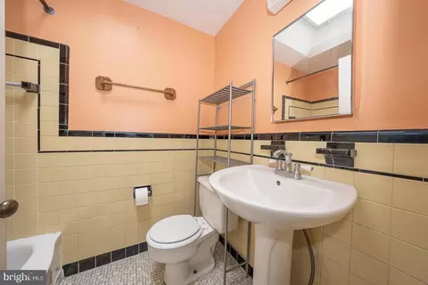 7819 Westview Ave, Darby, PA 19082 photo 30