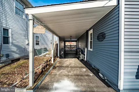 Exterior - 1342 Cherry St, Boothwyn, PA 19061 photo 5 of 7