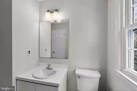 Bath - 151 Eaton Dr, Wayne, PA 19087 photo 3 of 6