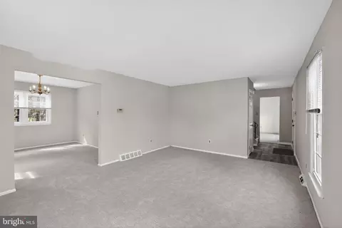 Living - 151 Eaton Dr, Wayne, PA 19087 photo 3 of 7