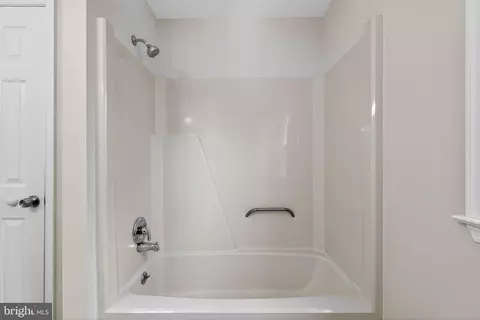 Bath - 151 Eaton Dr, Wayne, PA 19087 photo 6 of 6
