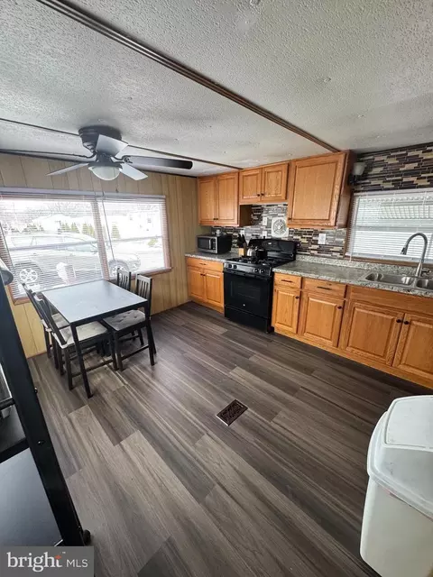 4300 W 9th St #101, Marcus Hook, PA 19061 photo 5