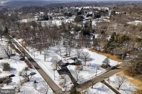 1304 Valley Rd, Glen Mills, PA 19342