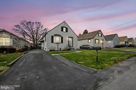 4906 Shepherd St, Brookhaven, PA 19015