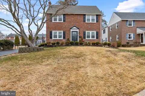 831 Stanbridge Rd, Drexel Hill, PA 19026