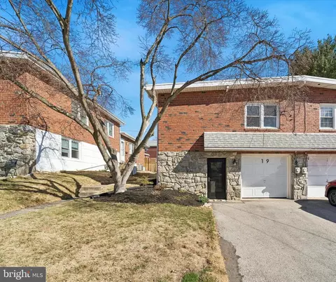 19 Juniper Rd, Havertown, PA 19083