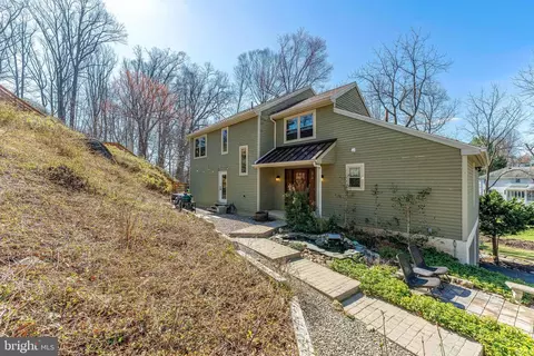 150 Poplar Rd, Newtown Square, PA 19073